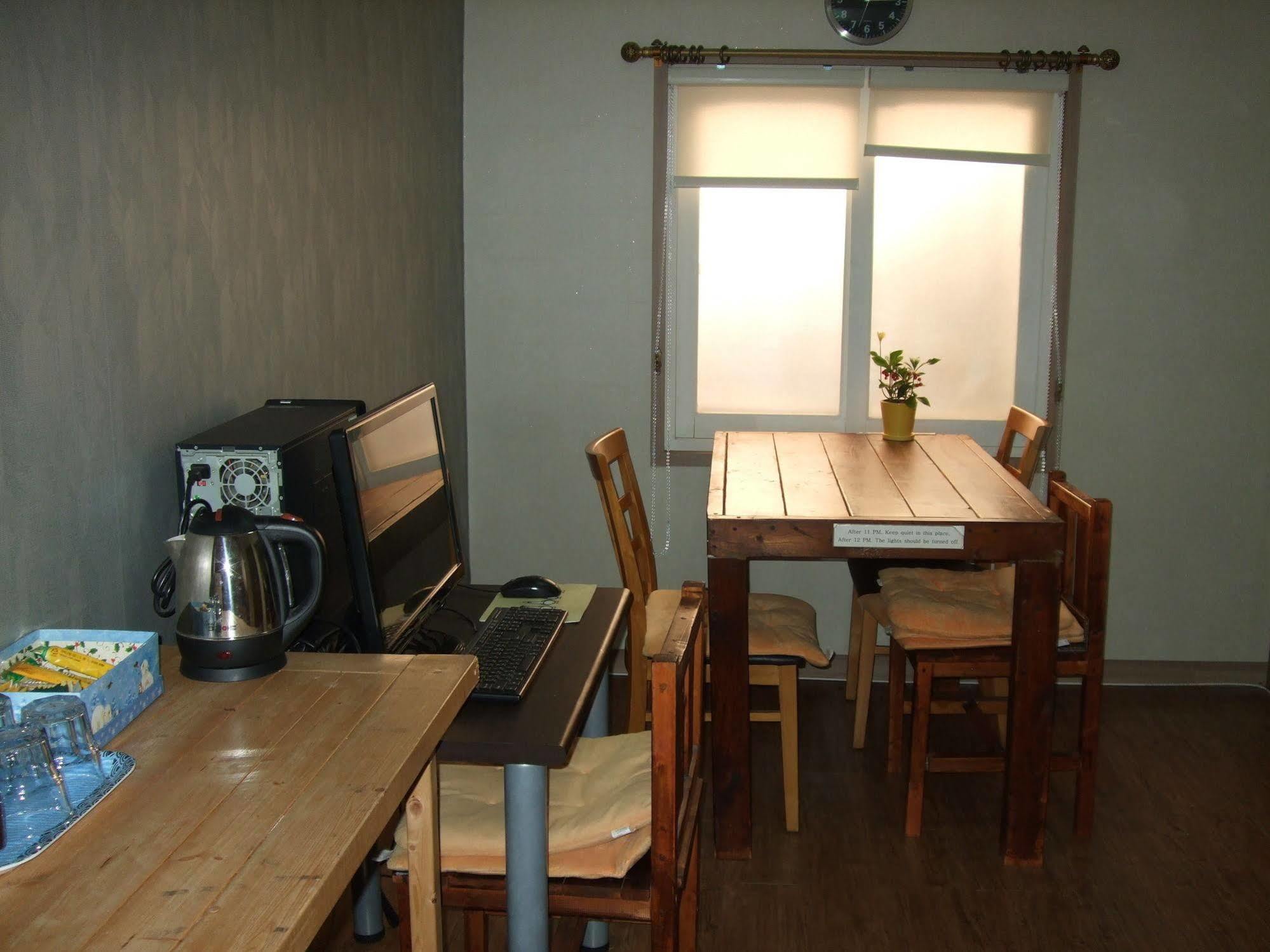 Birdsnest Hostel Hongdae Foreigner Only Seul Exterior foto